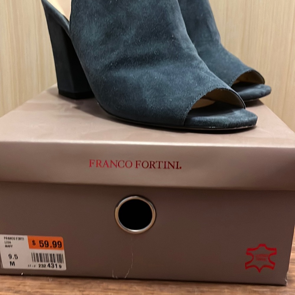 Women sandal heel